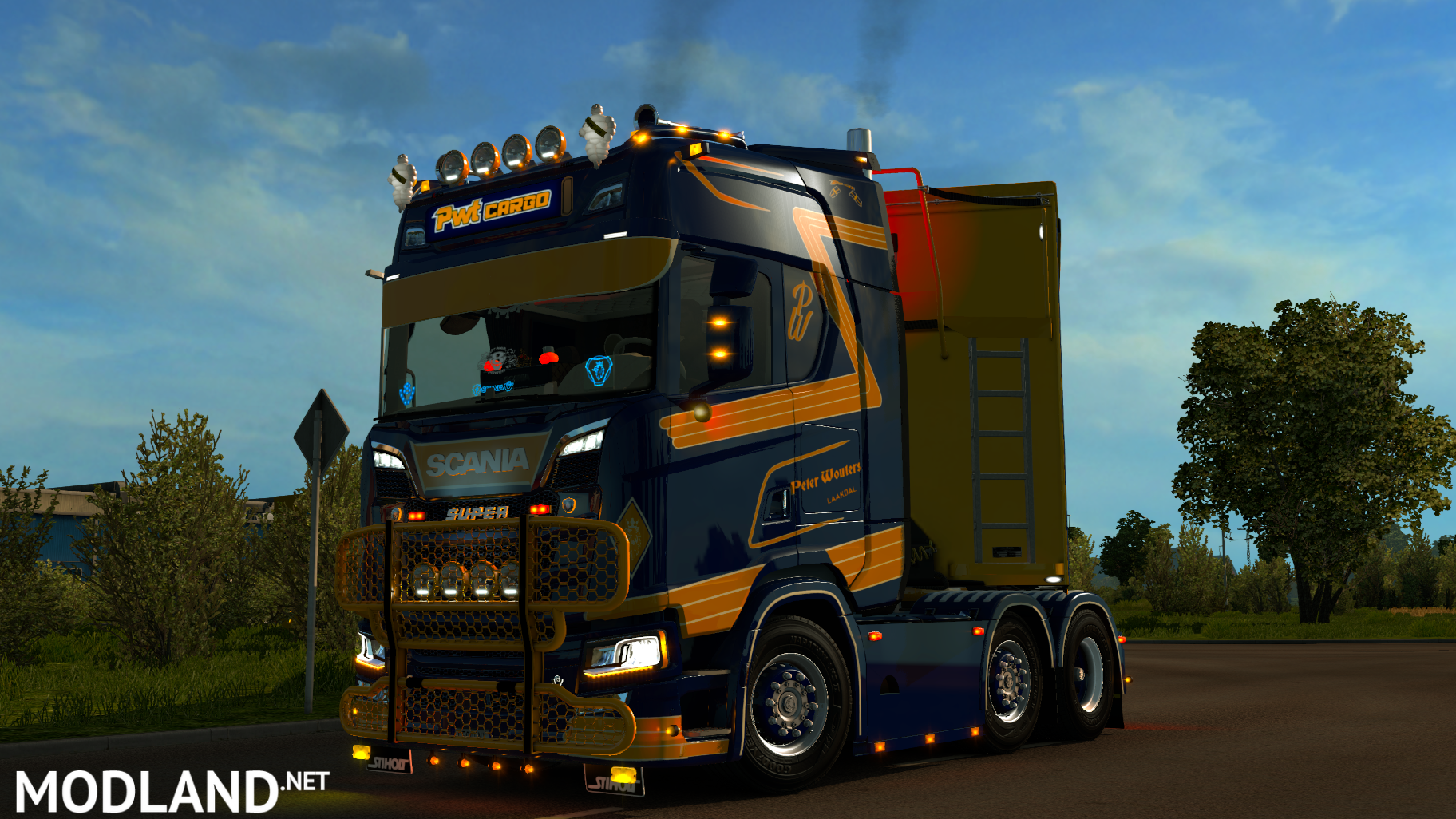 Skin PWT Cargo for Scania S + Lightbox mod for ETS 2